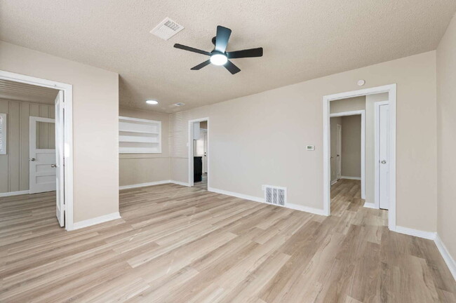 Photo - "Updated 4-Bedroom Gem in Fort Worth – Close to all things Ft Worth!"