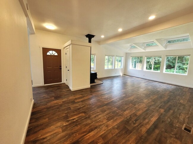 Photo - Country Home in secluded Mosquito Lake Rd Location