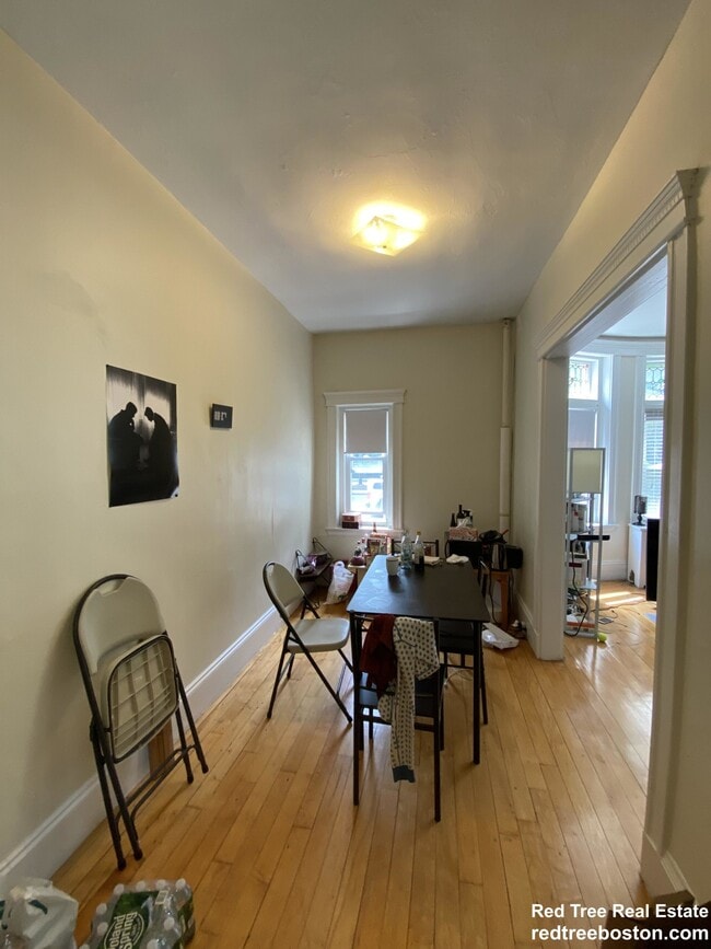 Photo - 1822 Beacon St Unit 7