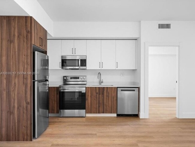 Photo - 2479 NE 192 St Unit 306