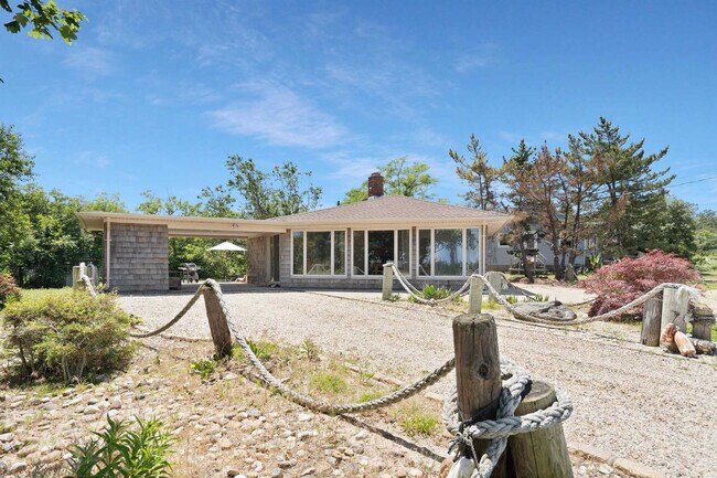 Photo - 155 Sound Ave Unit SI ID1521494P