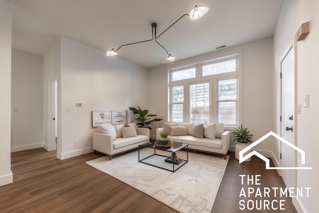 Building Photo - 1456 N Kedzie Ave Unit CH1 Rental