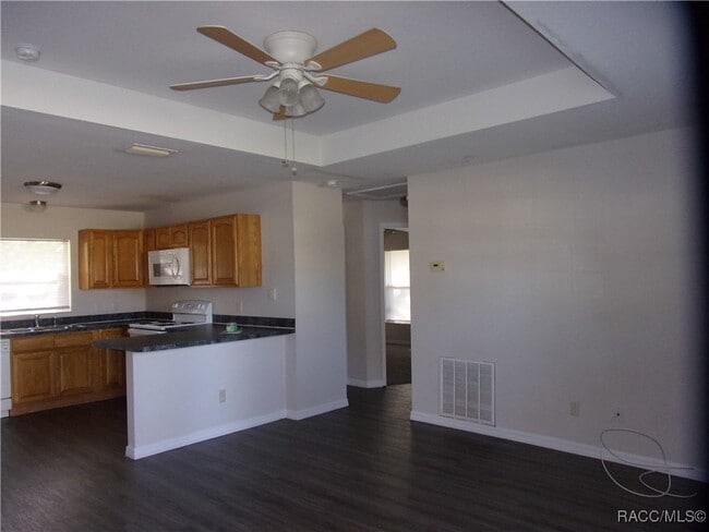 Photo - 2807 Jefferson St W