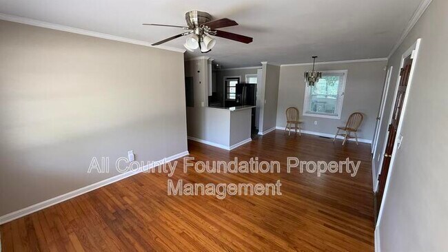Photo - 2720 Martha Dr
