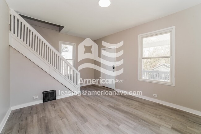 Photo - 2129 N Bourland Ave