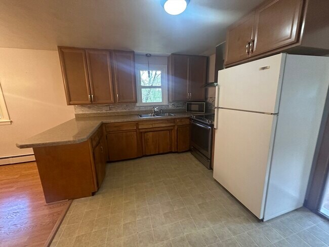 Photo - 242-244-244 Highland St Unidad 2