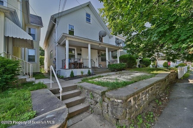 Building Photo - 1716 Wayne Ave Rental