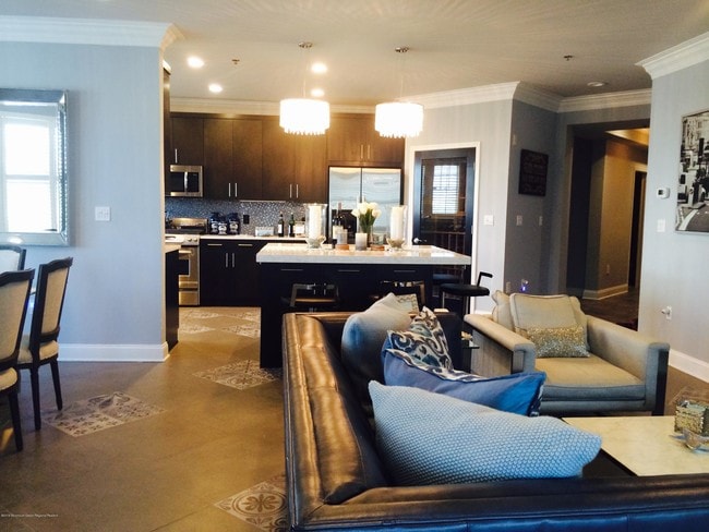 22 Cooper Ave Unit 105