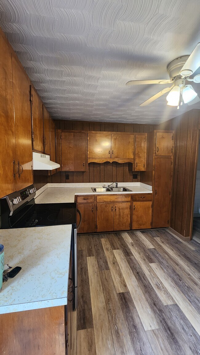 Photo - Hickory Hills Townhomes Unit 10