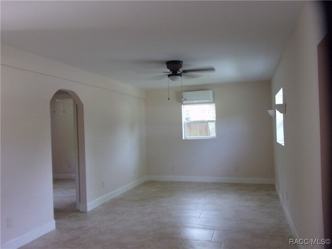 Photo - 215 N Wheeler Ave