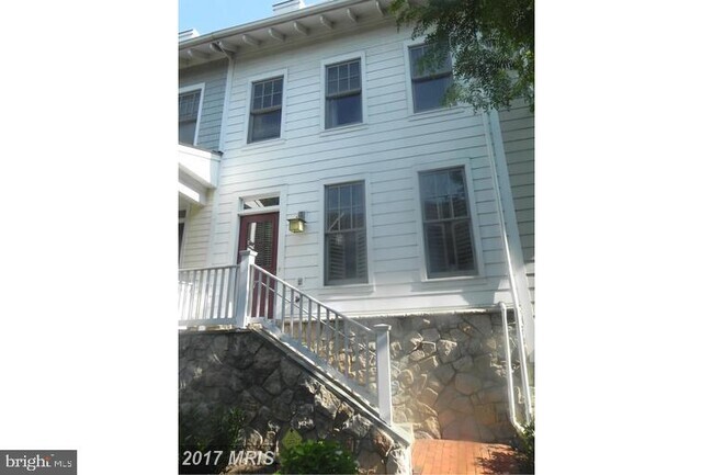Building Photo - 1308 N Danville St Rental