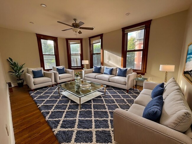 Building Photo - South Boston 5 Bed / 3 Bath – W/D in Unit – 9/1