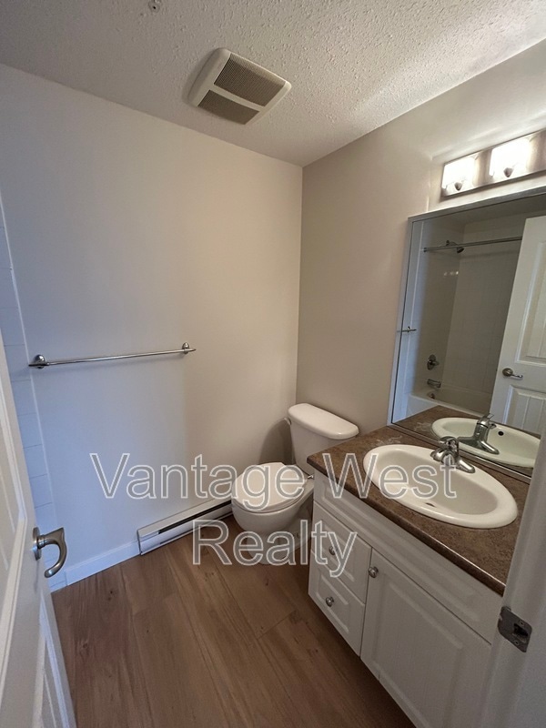 Photo - 140 Asher Rd