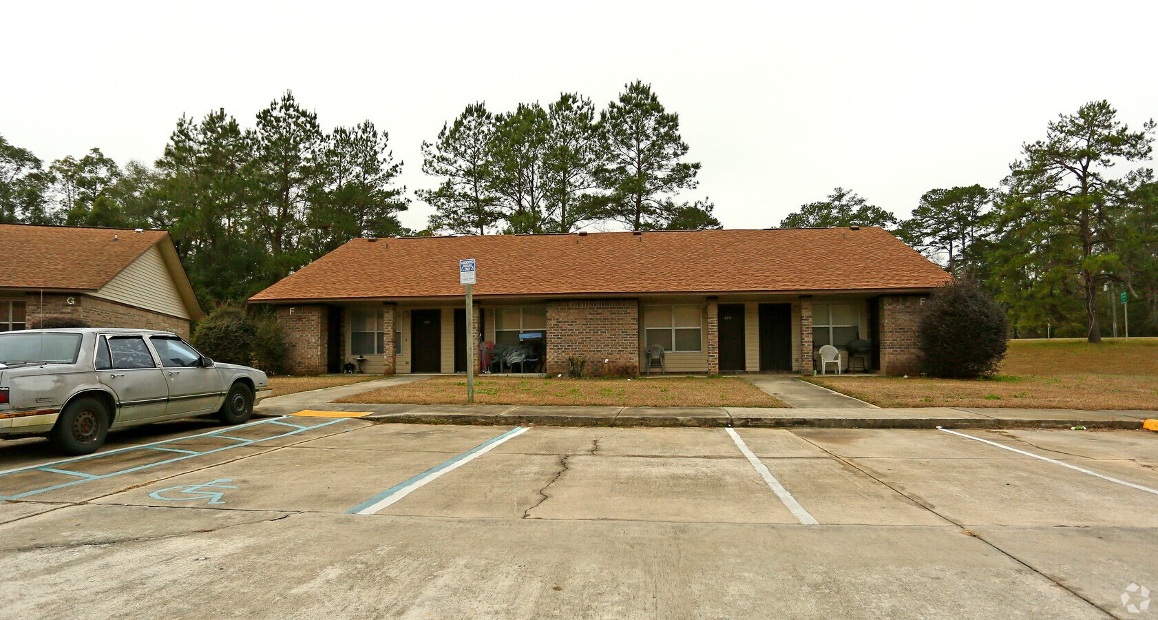 Jefferson Place Apartments - Jefferson Place Apartments