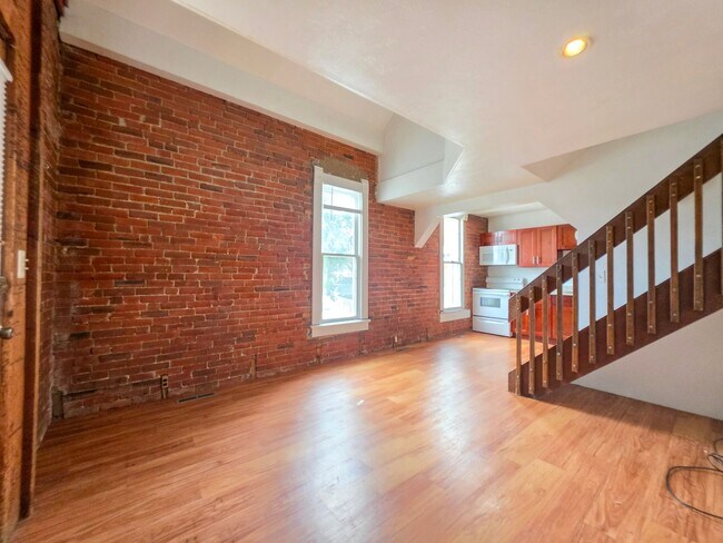 1742 Walnut St Unit 1