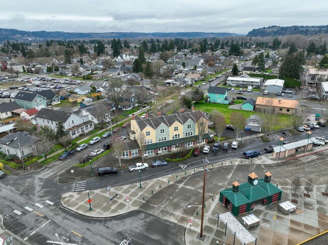 Photo - ALL UTILITES INCLUDED!  Electricity, Water, Sewer and Garbage included with rent.  SUMNER STATION... Unidad 5A