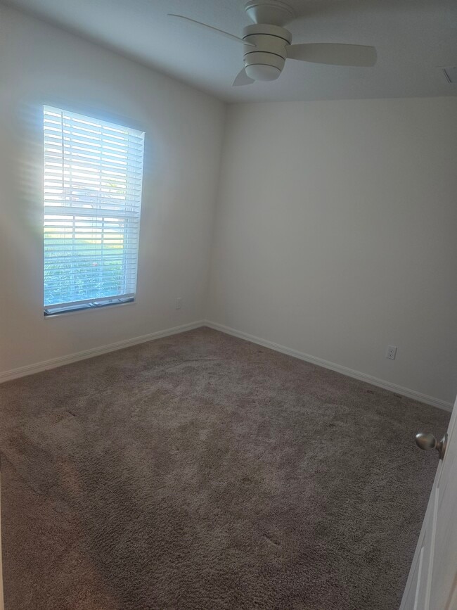 Photo - 1506 Merriment Way