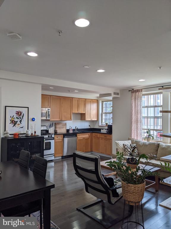 Building Photo - 1417 Newton St NW Unit 106 Rental