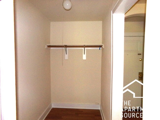 Photo - 6916 N Lakewood Ave Unit 104