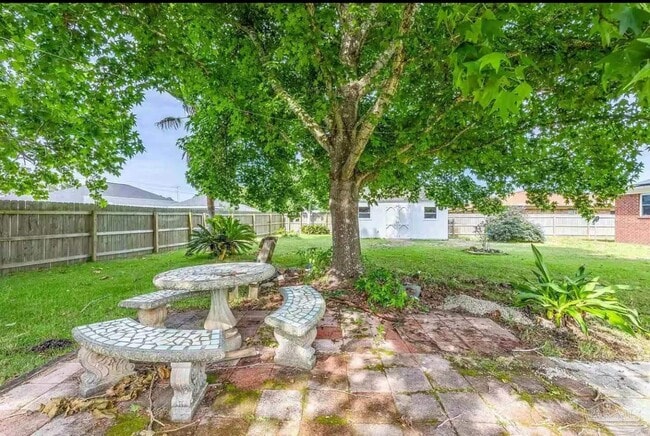 Photo - 12113 Longwood Dr
