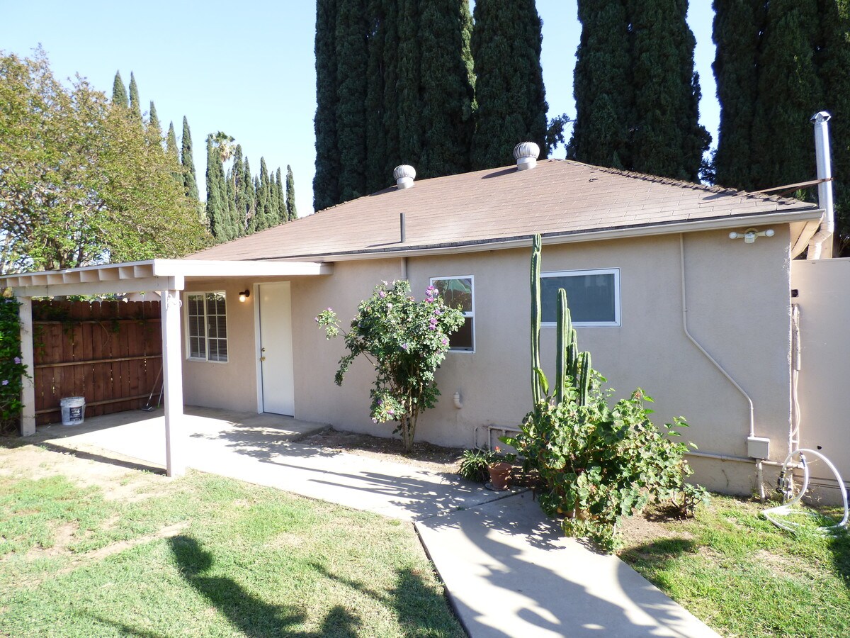 Photo - 15432 Saticoy St Apartamentos