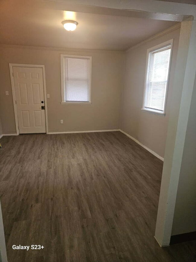 Beautiful Newly rehabbed apartment