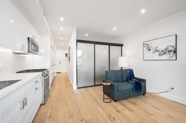 Photo - 245 14th St Unidad ID1026491P