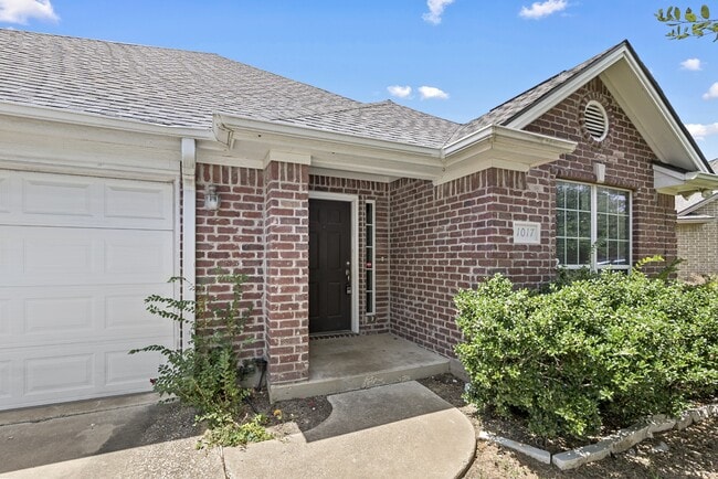 Photo - 1017 Bougainvillea St