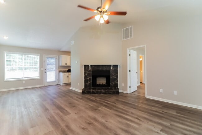 Photo - 4961 Hampstead Ln