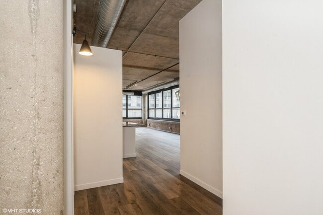 Photo - 130 S Canal St Unidad 519