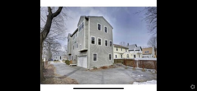 Building Photo - 11 Whitney St Rental