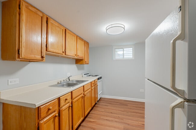 Building Photo - 3406 N Natoma Ave Unit Garden Rental