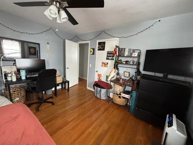 Photo - 1812 Northwestern Ave Unit Upper