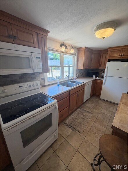 Photo - 4300 Fay Rd