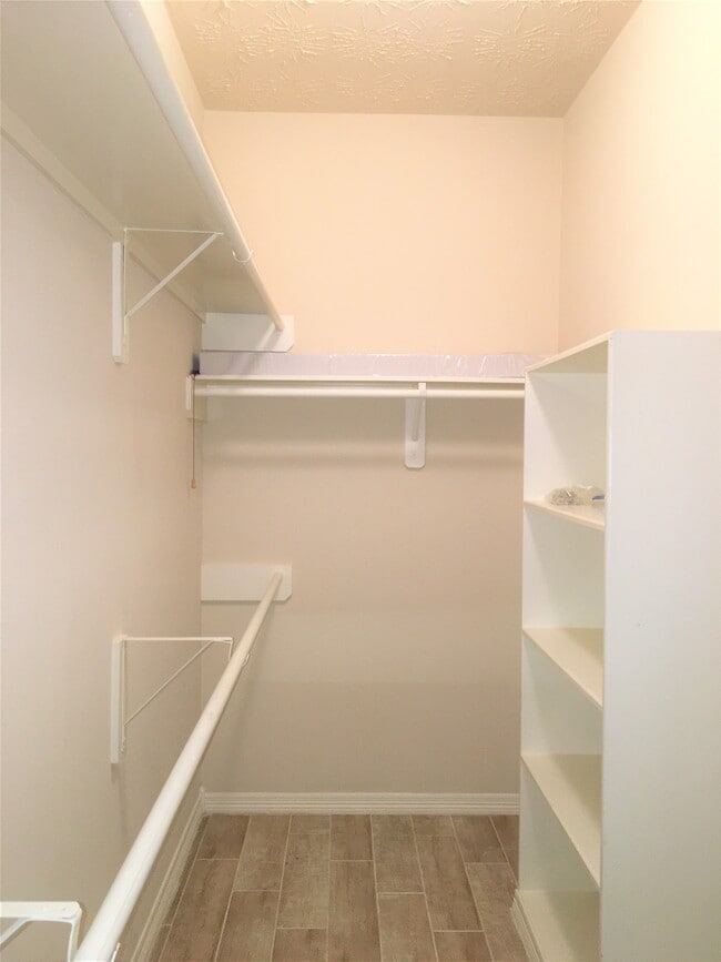 Photo - 2214 Valley View Crossing