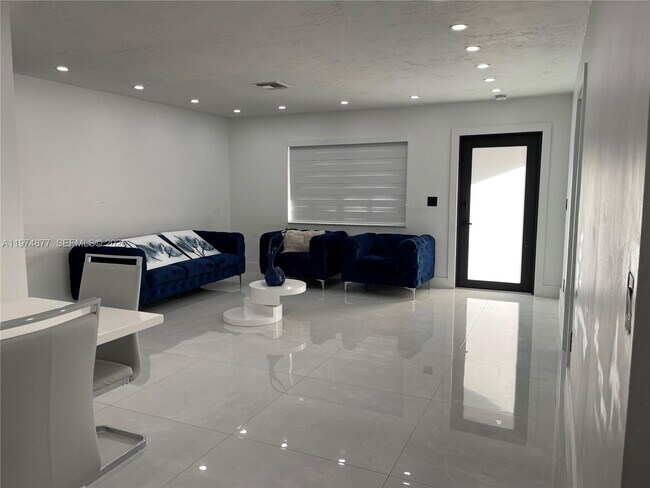 Photo - 1791 SW 3rd St