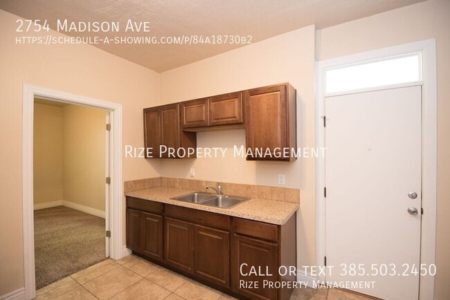 Photo - 2754 Madison Ave
