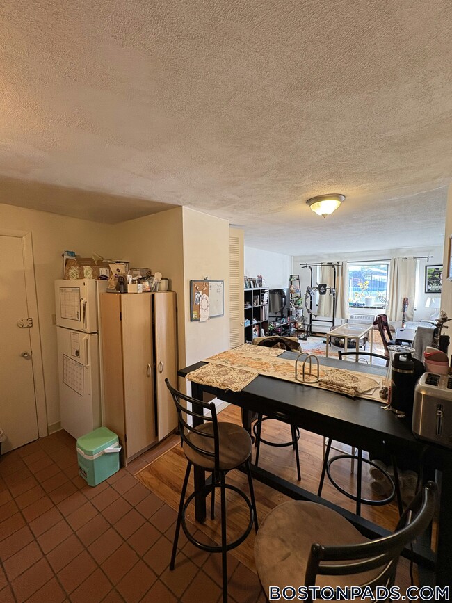 Photo - 245 Kelton St Unidad 24