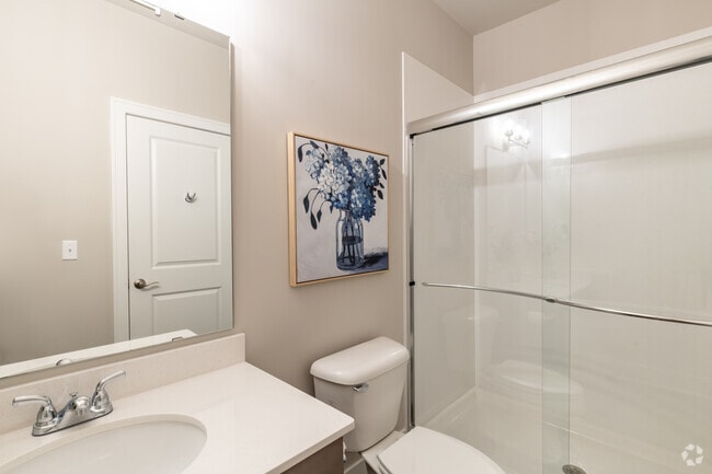 2BR, 2BA - 1,300SF