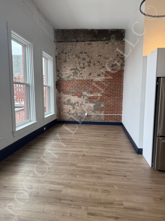 Photo - 151 St Paul St Unit 08 Series