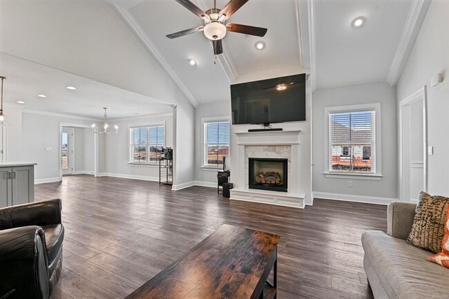 Photo - 761 Harbin Dr