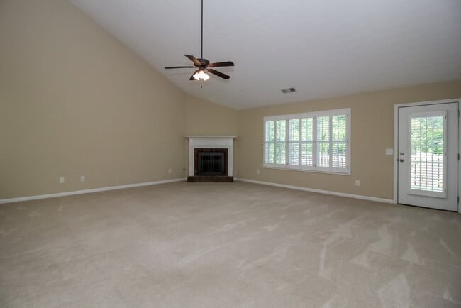 Photo - 111 Village Dr