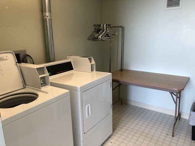 Cody Plaza Apartments For Rent In Leavenworth Ks Forrent Onsite Coin Operated Laundry Cody Plaza Apartments