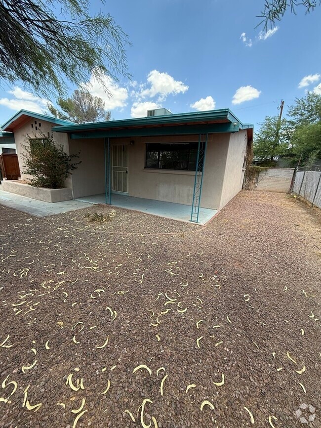Building Photo - FOR RENT Rental