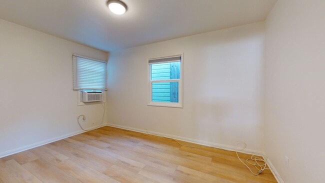 Photo - 226-226 C Ave