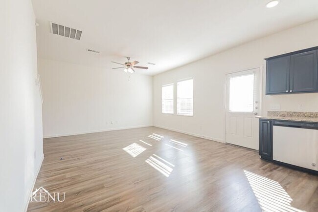 Photo - 6215 Old Bridge Way