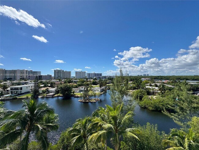 Building Photo - 16500 Collins Ave Unit 656