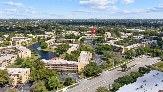 Photo - 5890 NW 64th Ave Unidad 308
