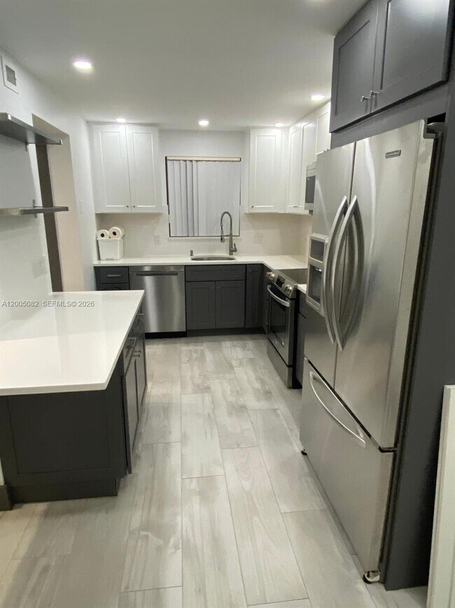 Photo - 660 Tennis Club Dr Unit 205