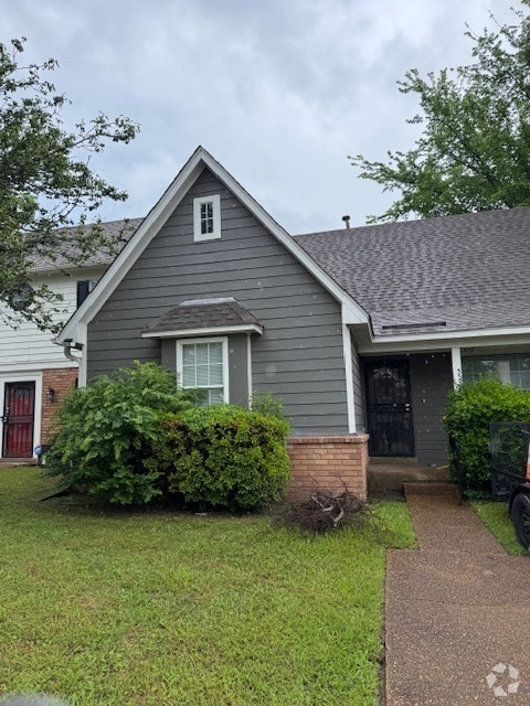 Building Photo - 5538 Oak Branch Cir N Rental